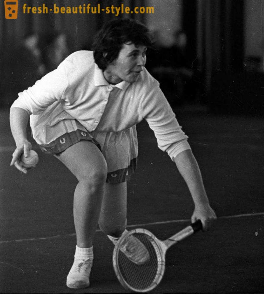 Anna Dmitrieva: biogrāfija, dzimšanas datums, sasniedzot karjeru tenisa un sporta komentētājs