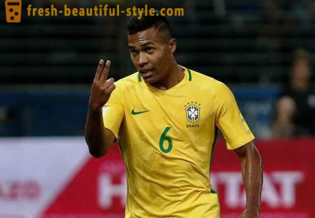 Alex Sandro: īsa vēsture Brazīlijas futbola karjeru