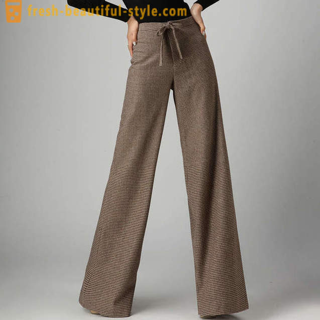 Platas bikses sievietēm: foto, pārskats par modeļiem, ko valkāt?
