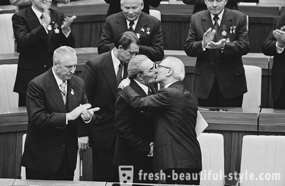 Kā pasaules līderi centās izvairīties kissing Brežņeva
