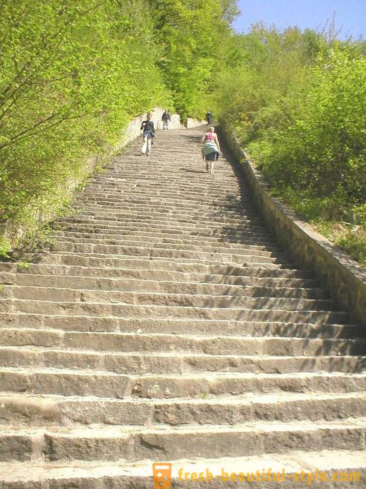 Akmens kāpnes nāves Austrijā
