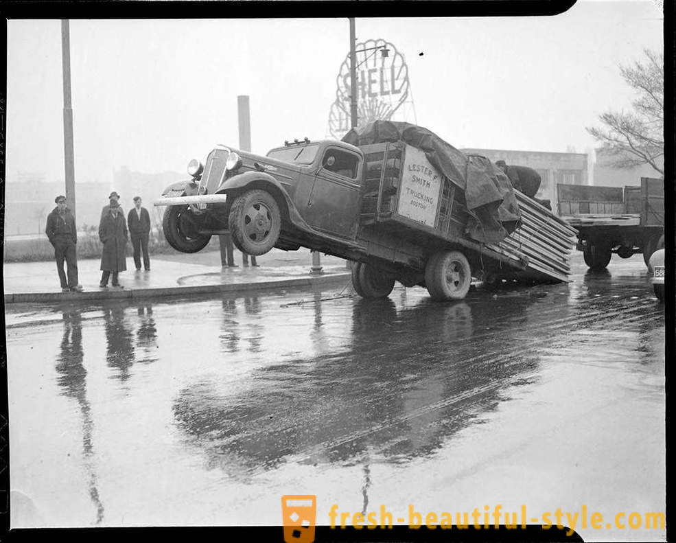 Foto kolekcija negadījumiem uz ceļiem Amerikā gados 1930-1950
