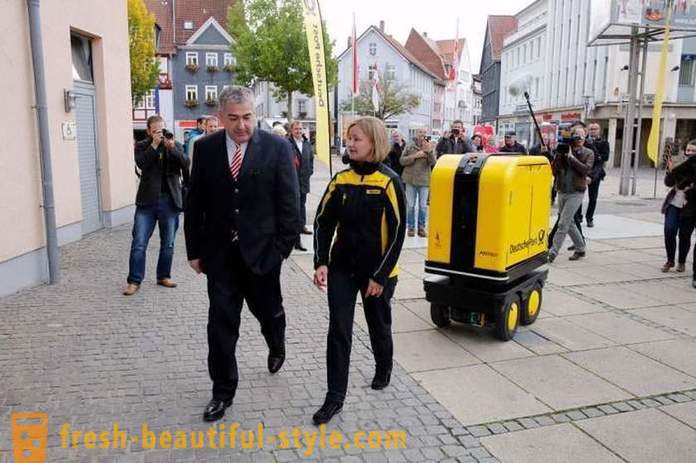 Vācijā, mēs izveidojām robots-palīgs pastniekiem un kurjeri