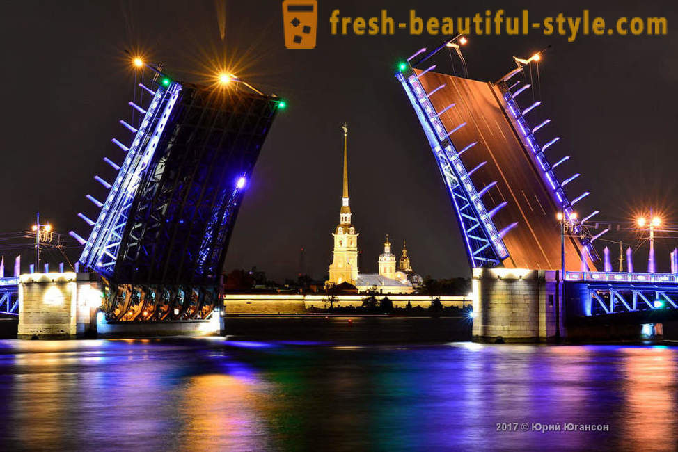 Magic skaistums Sanktpēterburgas tiltiem