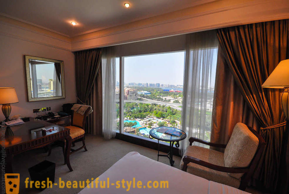 Ejiet uz luksusa viesnīcas Grand Hyatt Dubai