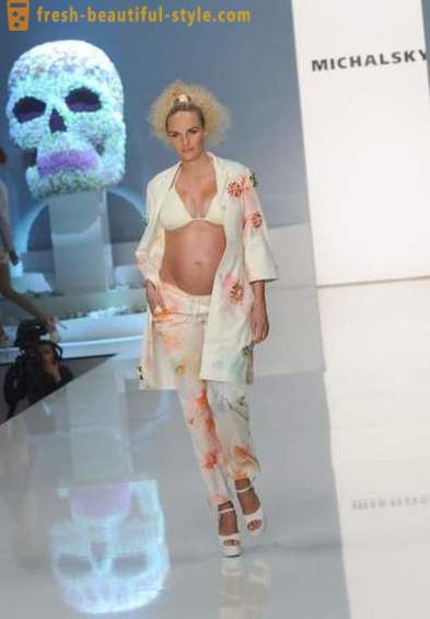 Defilē interesantā stāvoklī: Irina Shayk un citas grūtnieces modeli, kurš droši ņēma uz pjedestāla