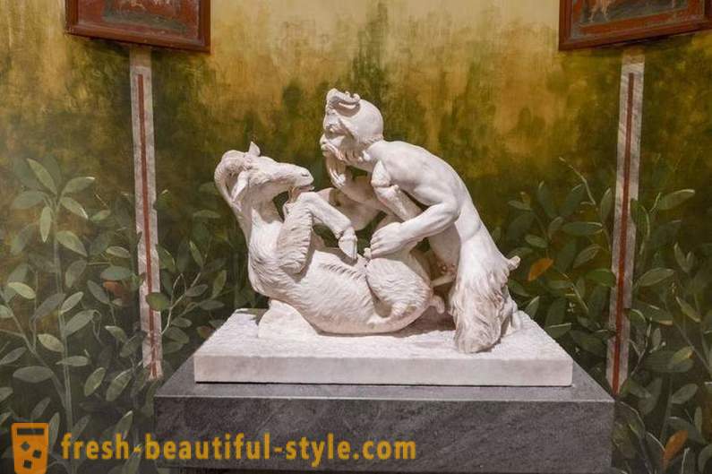 Secret muzejs erotiska mākslas Neapolē