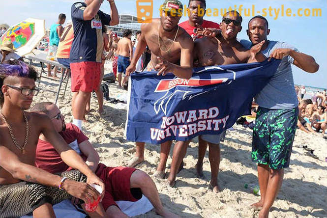 Kā amerikāņu studenti pavada savas brīvdienas Maiami