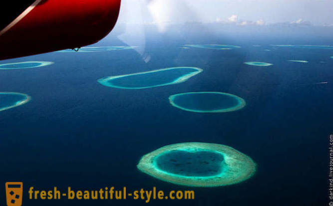 Flying pār Maldives hidroplāns
