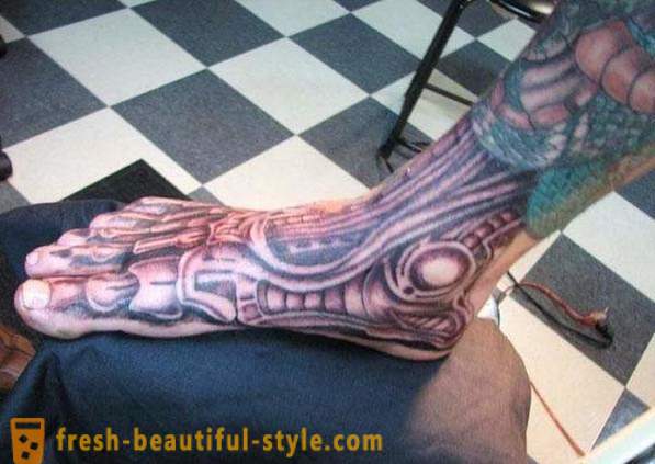 Biomehānika: tetovējums skarbām personībām