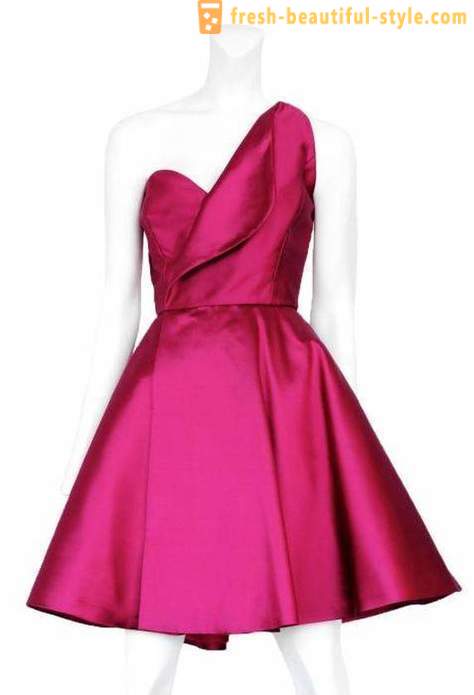 Rozā kleita kā pamata garderobi elementa