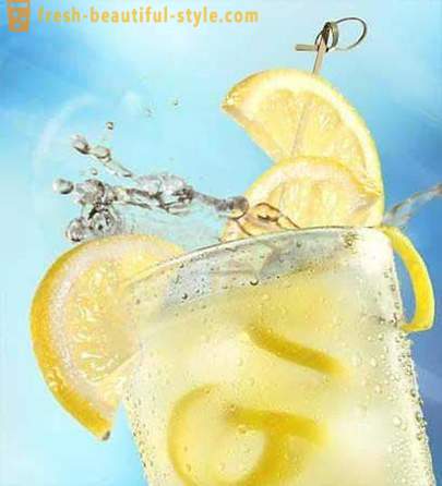 Lemon Diēta: Lose Svars un dzērienus